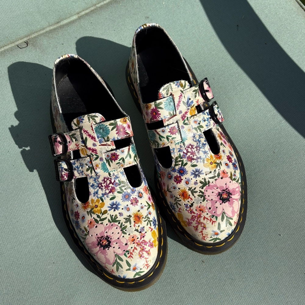 Dr. Martens Wanderlust Mary Jane